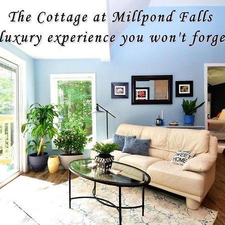 וורוויק Cottage At Millpond Falls - A Romantic Escape מראה חיצוני תמונה