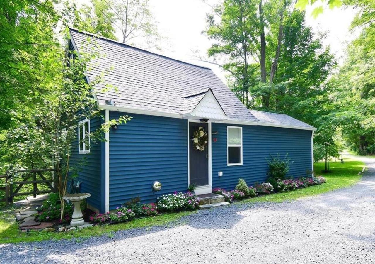 וורוויק Cottage At Millpond Falls - A Romantic Escape מראה חיצוני תמונה